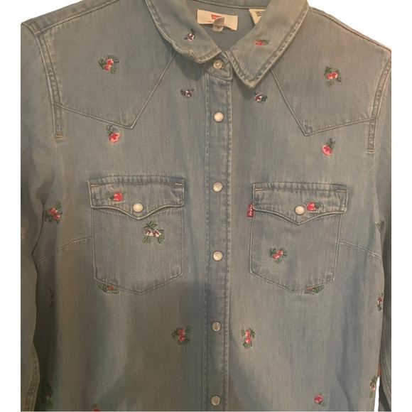 Vintage Levi’s Embroidered Dress Shirt Small🌺🌺🌺 - Picture 9 of 9